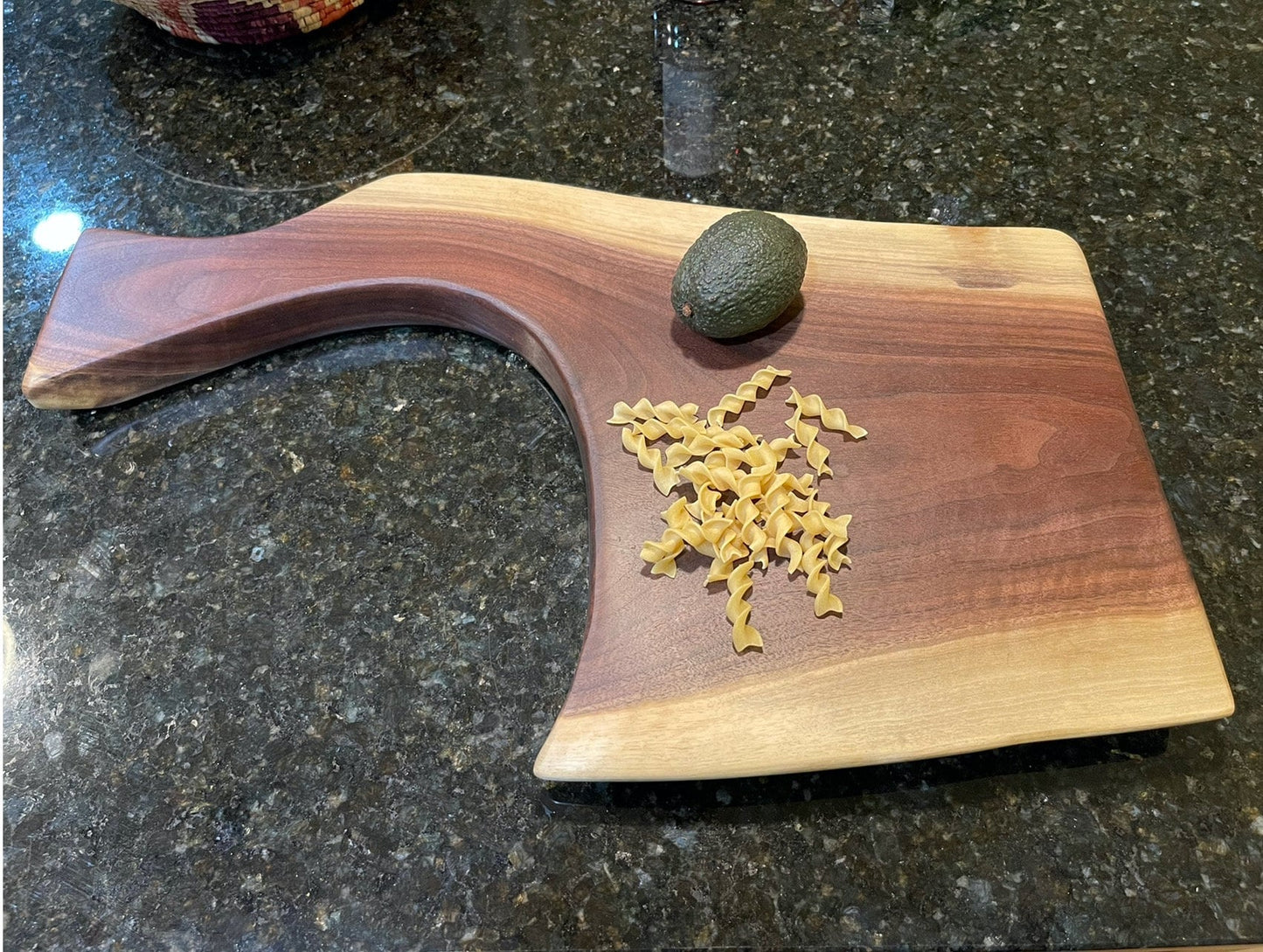 Butcher Knife
Charcuterie Board
Serving Tray
Walnut
Cutting Board